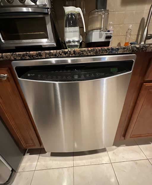 GE appliance technician repair service New York City